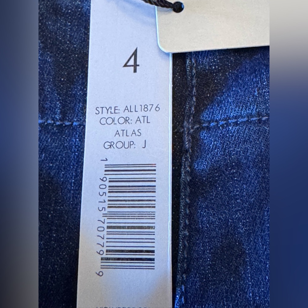 NIC + ZOE Atlas Indigo Pull On Jeans Size 4 NWT Stretch Slim Straight - Picture 9 of 10
